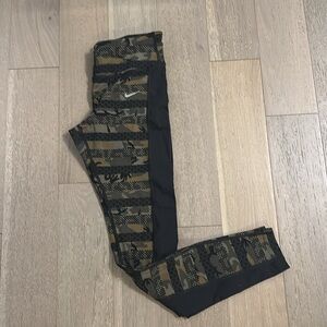 Nike legging - size M